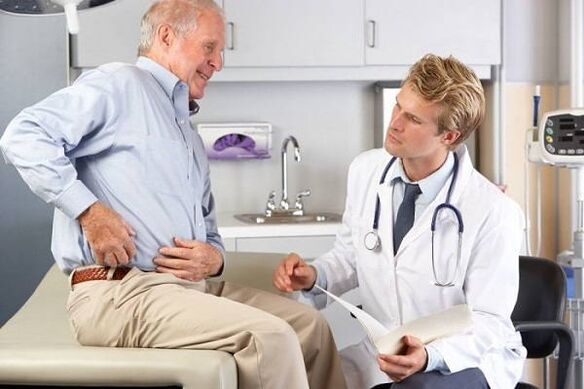 konsultim me një mjek për artritin e ijeve